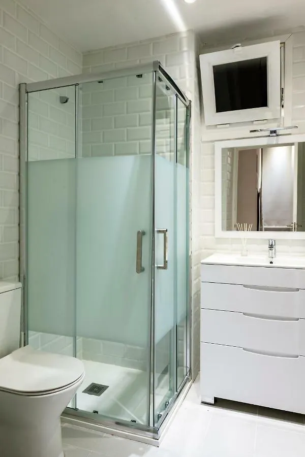 Апартаменты Apartamento Minimalista En El Corazon De Бильбао