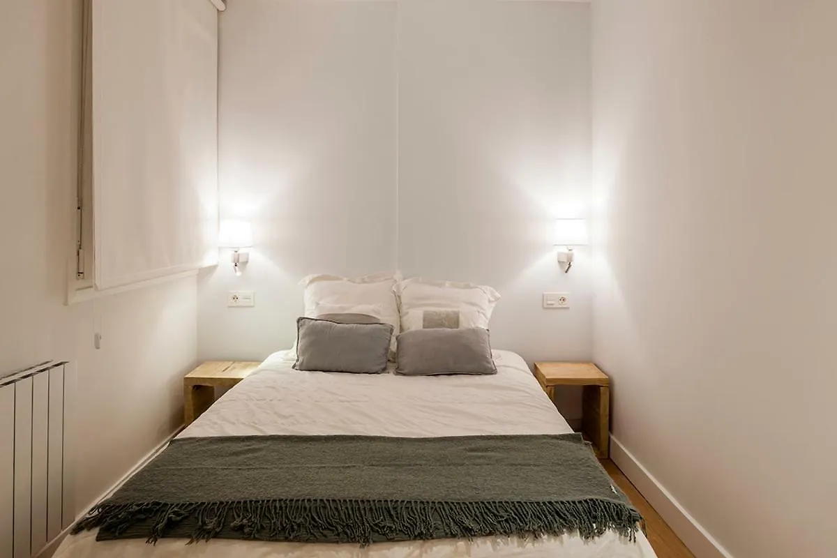 Apartamento Minimalista En El Corazon De Bilbao Spain