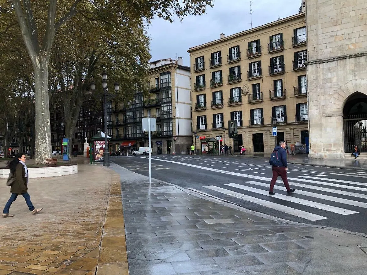 Apartamento Minimalista En El Corazon De Bilbao 0*,