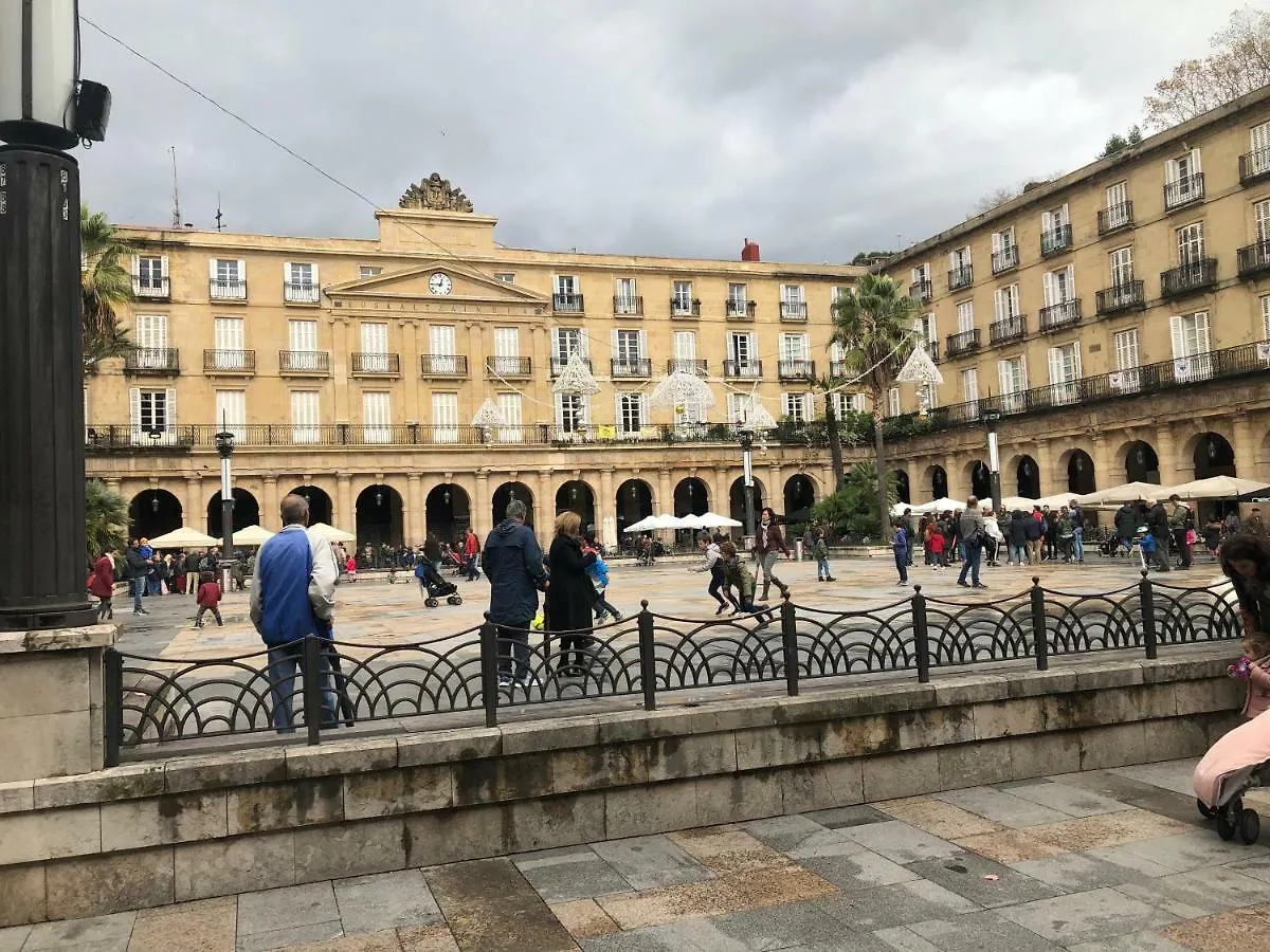 Apartamento Minimalista En El Corazon De Bilbao